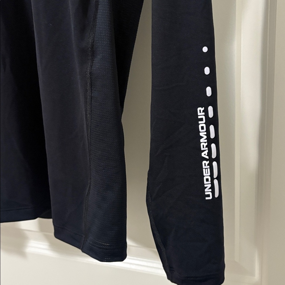 Under Armour Black Performance Long Sleeve - Picture 2 of 6
